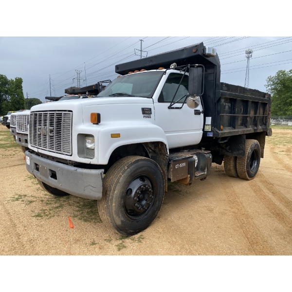 2002 GMC C7500 Dump Truck