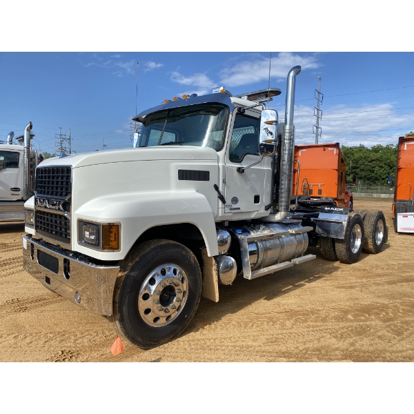 2025 MACK PI64T Day Cab Truck