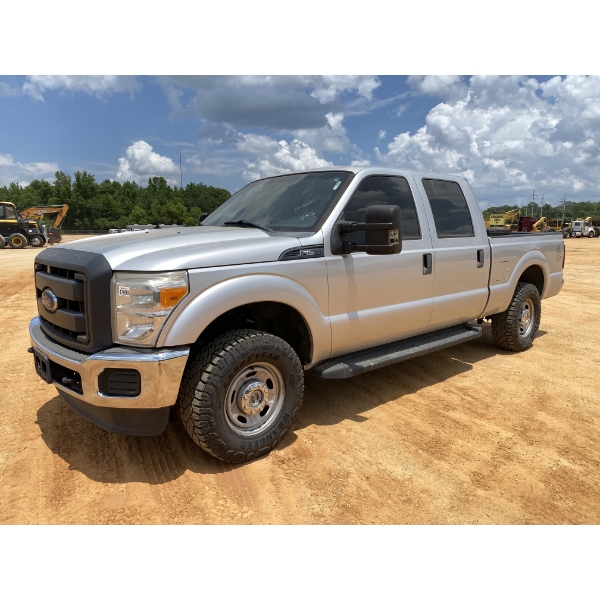 2015 FORD F250 XL Pickup Truck