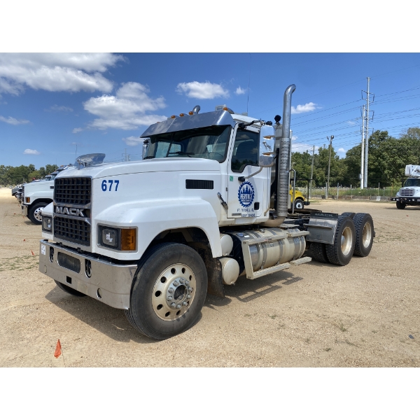 2023 MACK PI64T Day Cab Truck