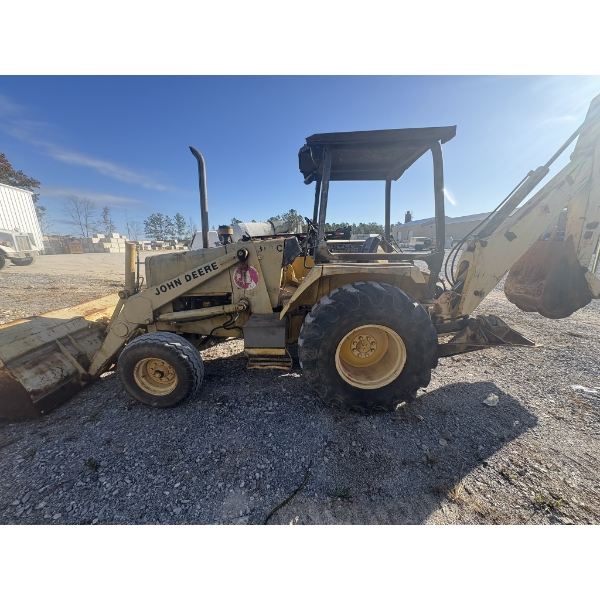 1987 JOHN DEERE 310C Backhoe