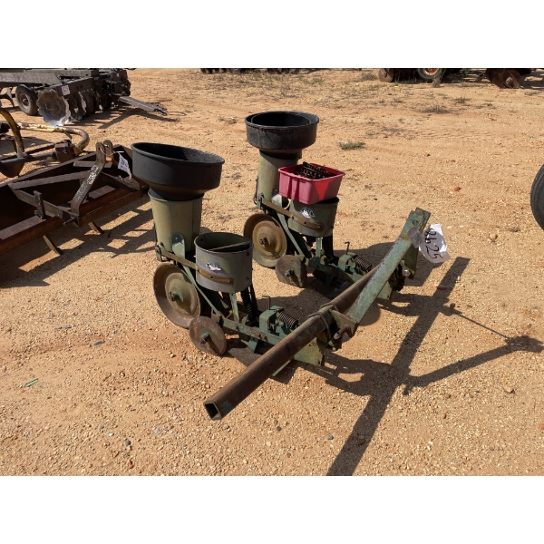 COLE 2 ROW PLANTER