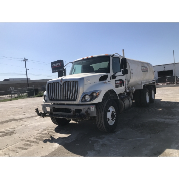 2020 INTERNATIONAL HV607 Water Truck