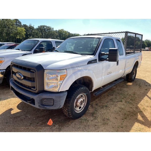 2016 FORD F250 XL Pickup Truck