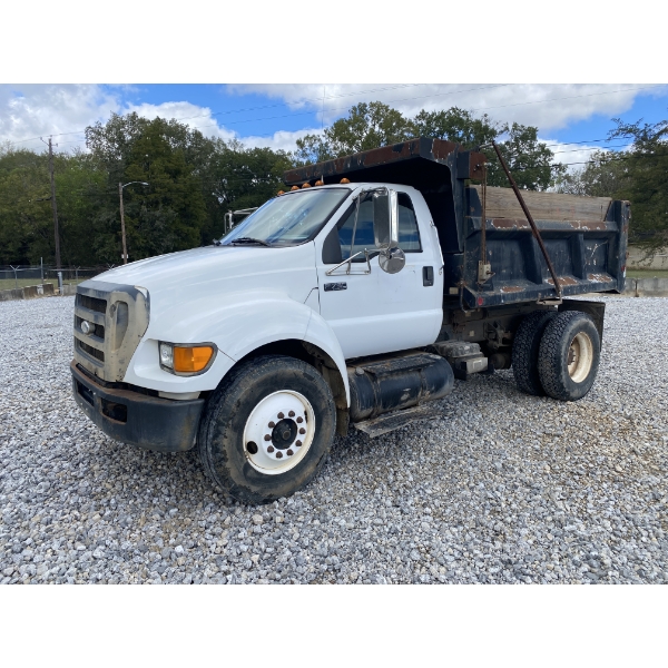 2008 FORD F750 Dump Truck