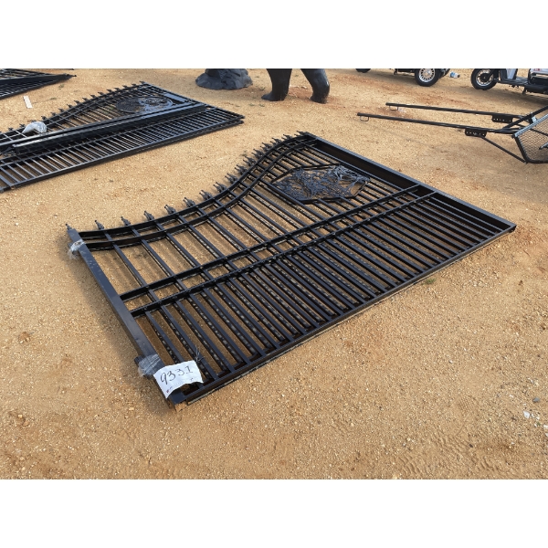 16' WROUGHT IRON GATE, HORSE SCENE