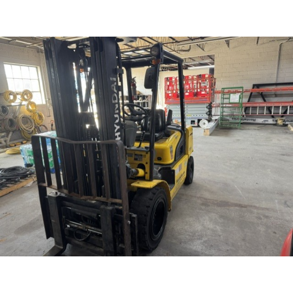 2014 HYUNDAI 30D-7E Forklift - Mast