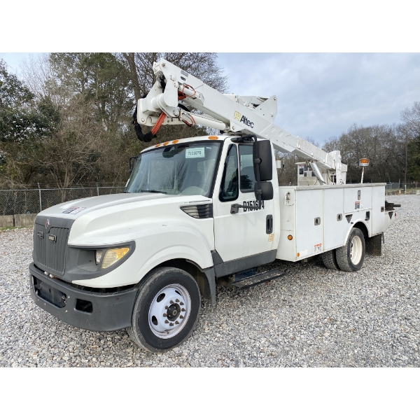 2015 INTERNATIONAL TERRASTAR Bucket Truck