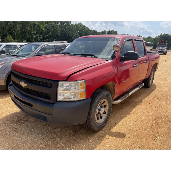 2011 CHEVROLET SILVERADO Pickup Truck