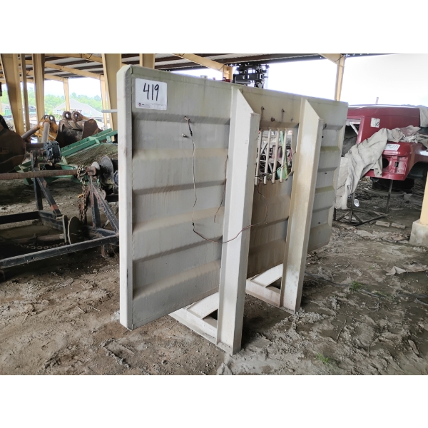 MERRITT ALUMINUM HEADACHE RACK