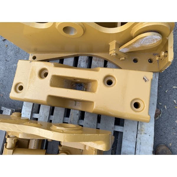 REAR COUNTERWEIGHT BUMPER Loader Attachments