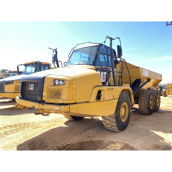 2019 CAT 725C2 Articulated Truck