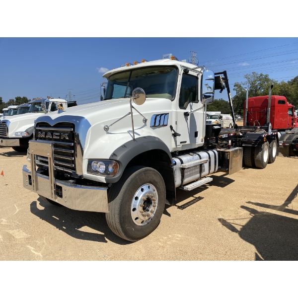 2023 MACK GR64F Roll Off Truck