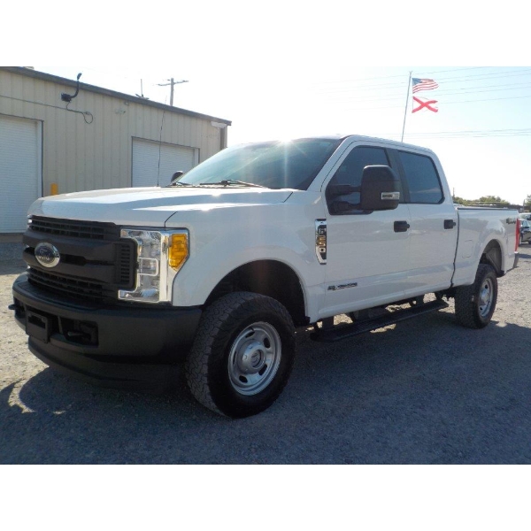 2017 FORD F250 XL Pickup Truck