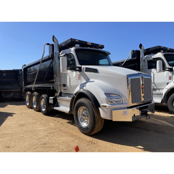 2025 KENWORTH T880 Dump Truck