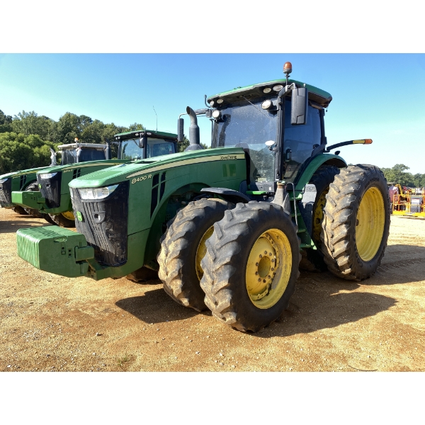 2017 JOHN DEERE 8400R Scraper Tractor