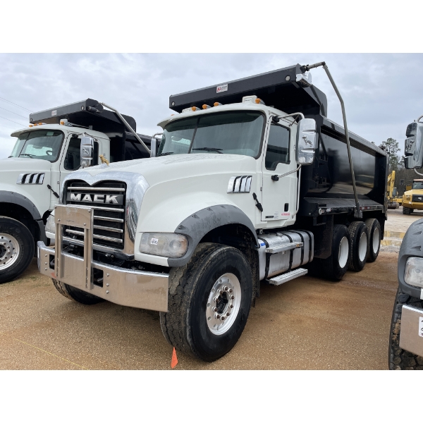 2021 MACK GR64F Dump Truck