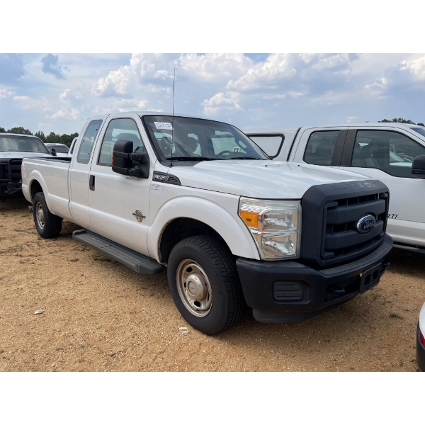 2016 FORD F350 XL Pickup Truck