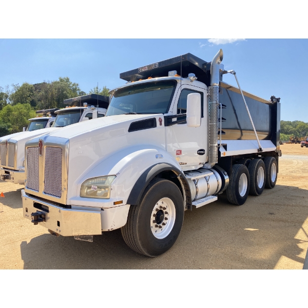 2018 KENWORTH T880 Dump Truck