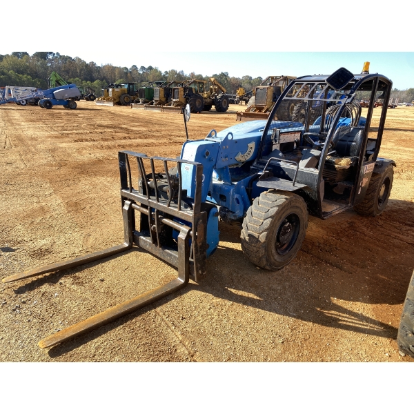 2017 GENIE GTH-5519 Forklift - Telehandler