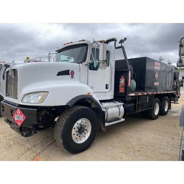 2011 KENWORTH T470 Fuel / Lube Truck