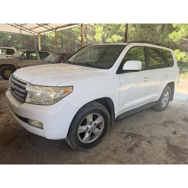 2008 TOYOTA LAND CRUISER SUV