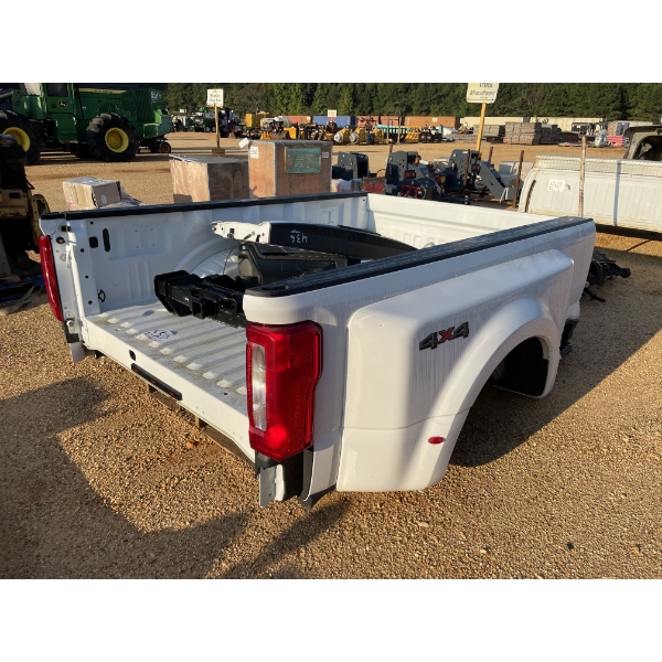 FORD PICKUP DUALLY BED 8FT