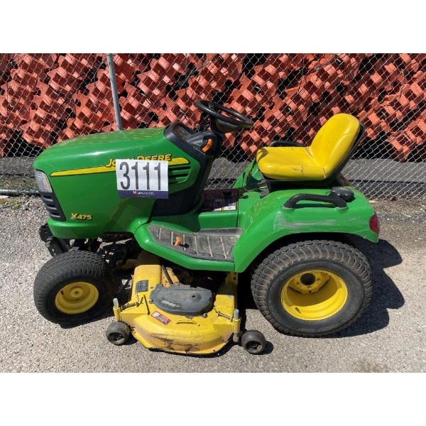 JOHN DEERE X475 RIDING Lawn Mower