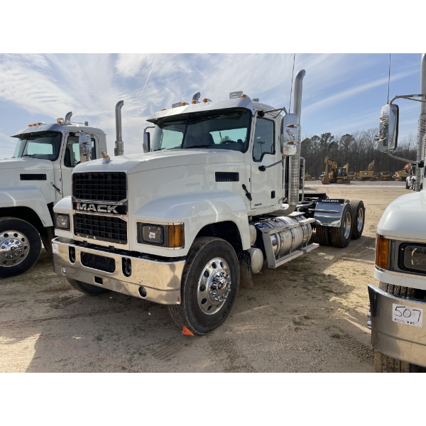 2023 MACK PI64T Day Cab Truck