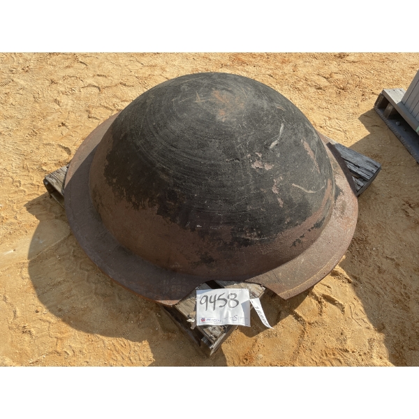 CAST IRON KETTLE (DAMAGED)