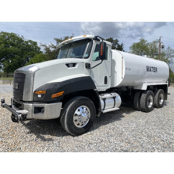 2014 CAT CT660S Water Truck