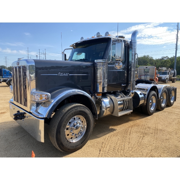 2025 PETERBILT 589 Day Cab Truck