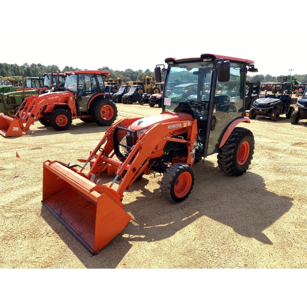 KUBOTA B3350 Farm Tractor