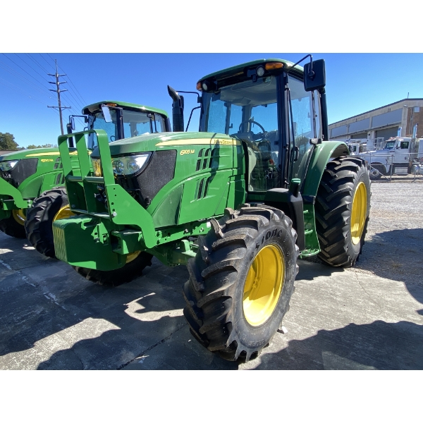 2015 JOHN DEERE 6105M Farm Tractor