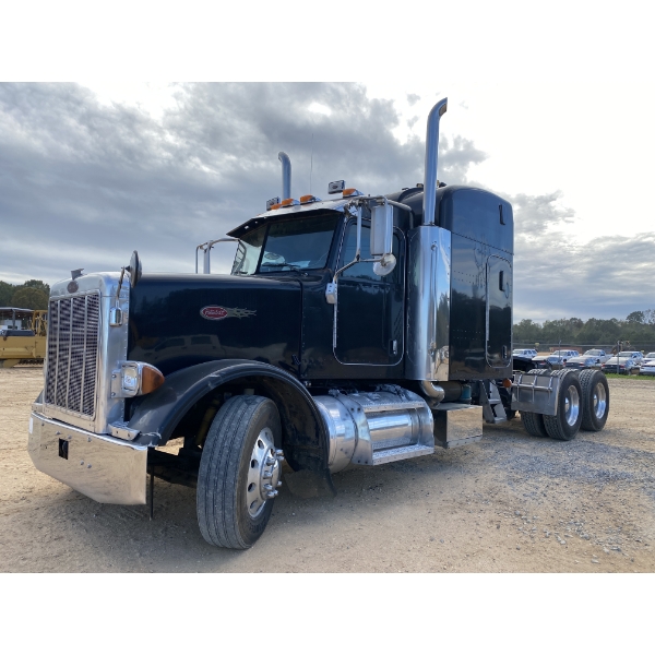 2006 PETERBILT 378 Sleeper Truck