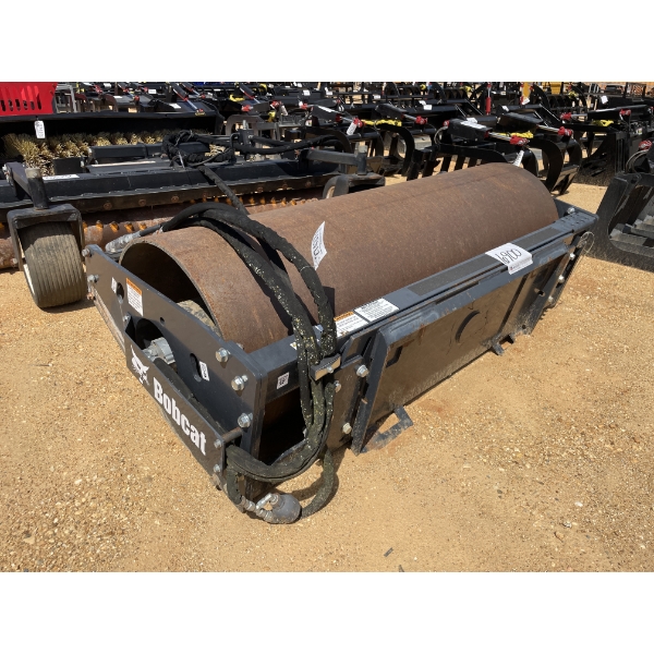 2020 BOBCAT 72" ROLLER