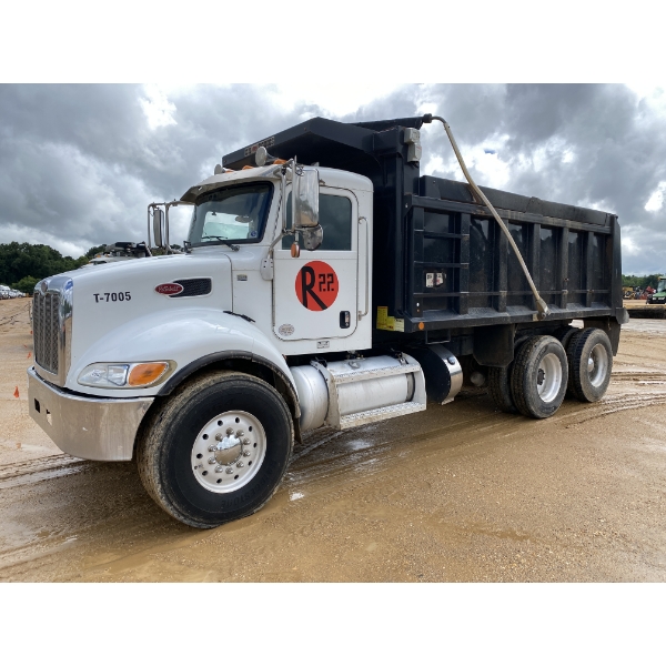 2019 PETERBILT 348 Dump Truck