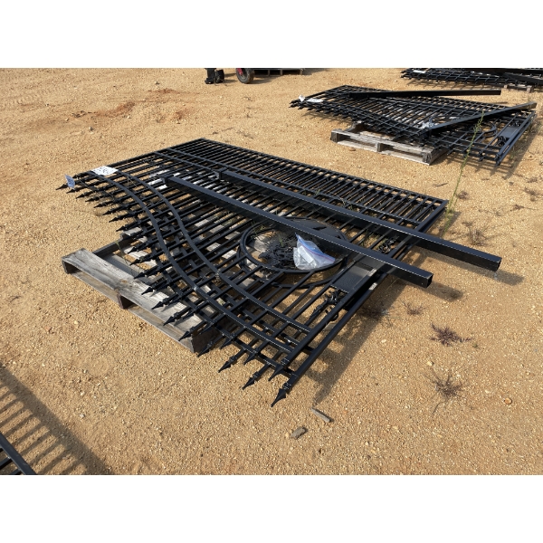 BI-PARTING GATE & POST, 16' HORSE SCENE