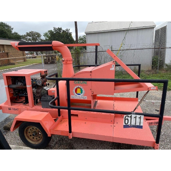 GRUN TOWABLE Chipper