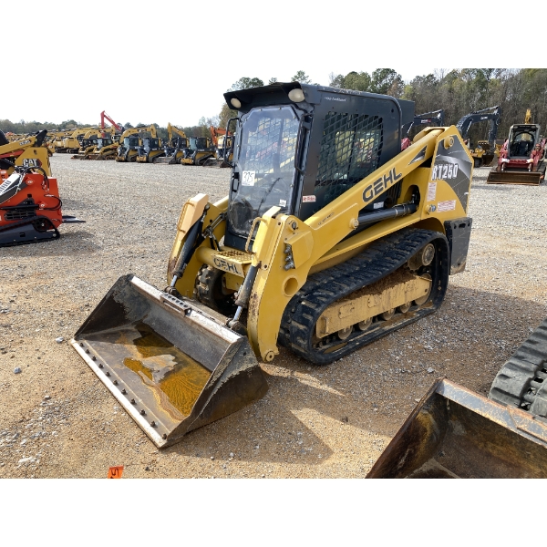 2017 GEHL RT250 Skid Steer Loader - Crawler