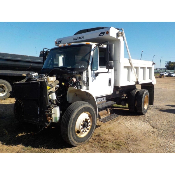 2013 INTERNATIONAL 4300 Dump Truck