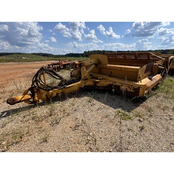 2014 JOHN DEERE 1812C Pull Scraper
