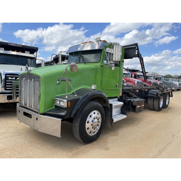 1992 KENWORTH T800 Roll Off Truck