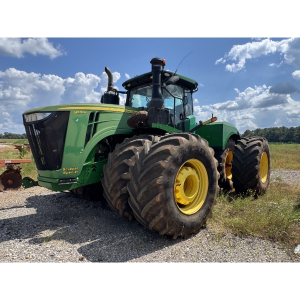 2016 JOHN DEERE 9570R Scraper Tractor