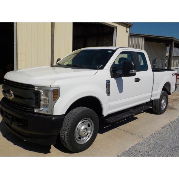 2018 FORD F250 XL Pickup Truck