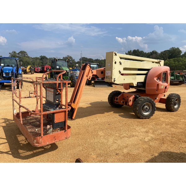 JLG 450AJ Manlift