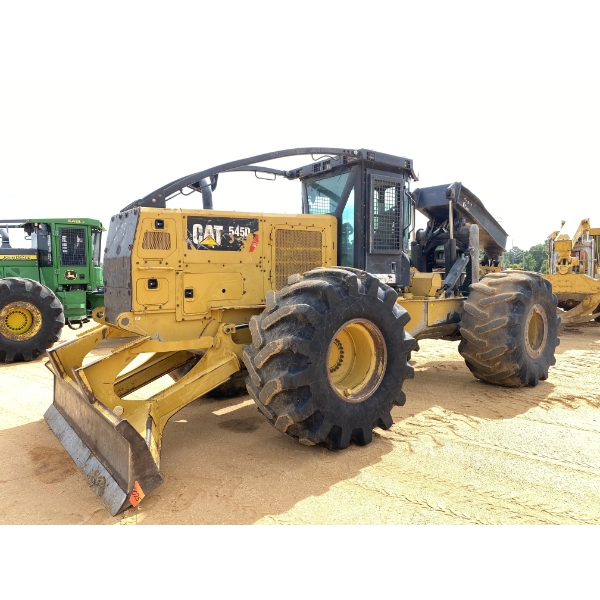 2015 CAT 545D Skidder