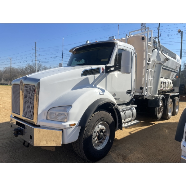 2020 KENWORTH T880 VOLUMETRIC Concrete Mixer / Pump Truck