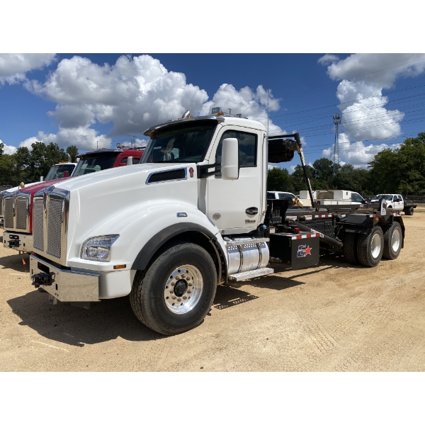 2025 KENWORTH T880 Roll Off Truck