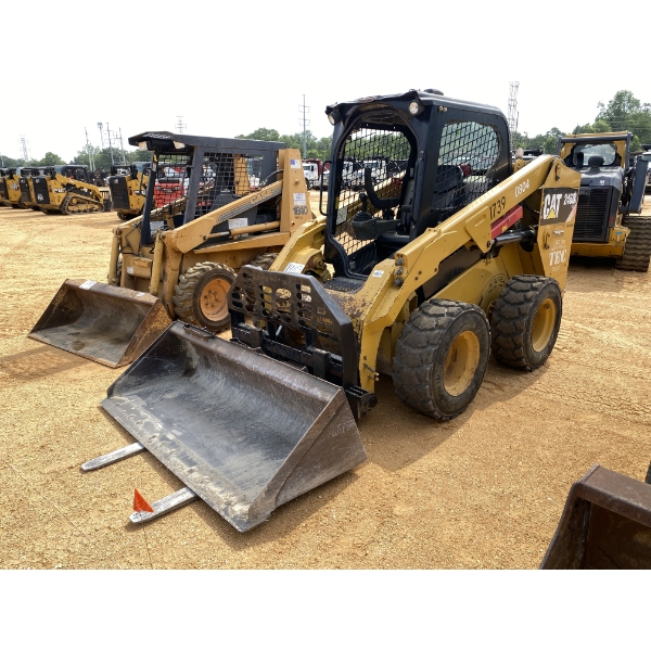 2015 CAT 246D Skid Steer Loader - Wheel